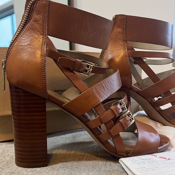 Michael Kors sandals 7.5 (fits like 7.5/8) - Picture 3 of 5